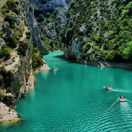 Campsite / Location Mobil : Les Gorges Du Verdon Et De Croix.